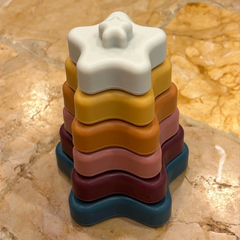 Stacking silicon earth tone star tower